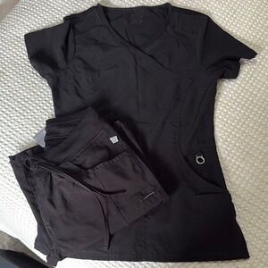 Cherokee infinity Black Scrub Set